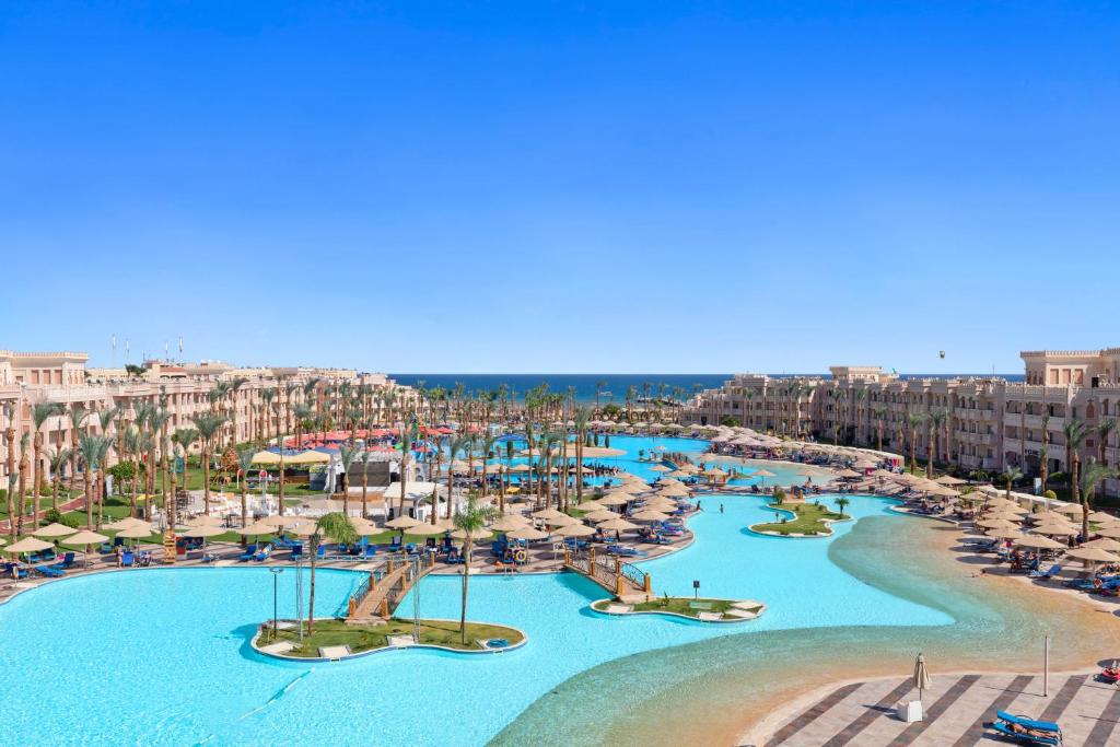 بيكالباتروس بالاس - أكوا بارك الغردقة