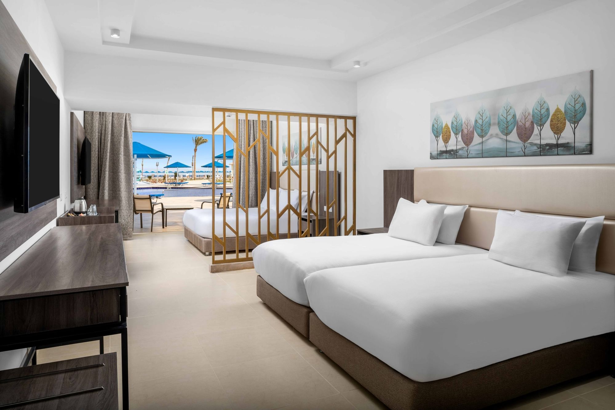 فاميلي بول
